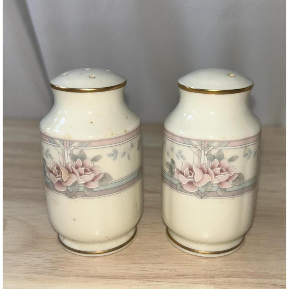 VTG Noritake Magnificence Salt Pepper Shakers Floral Discontinued Cottage